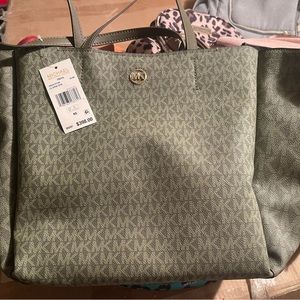 Michael kors hunter green freya